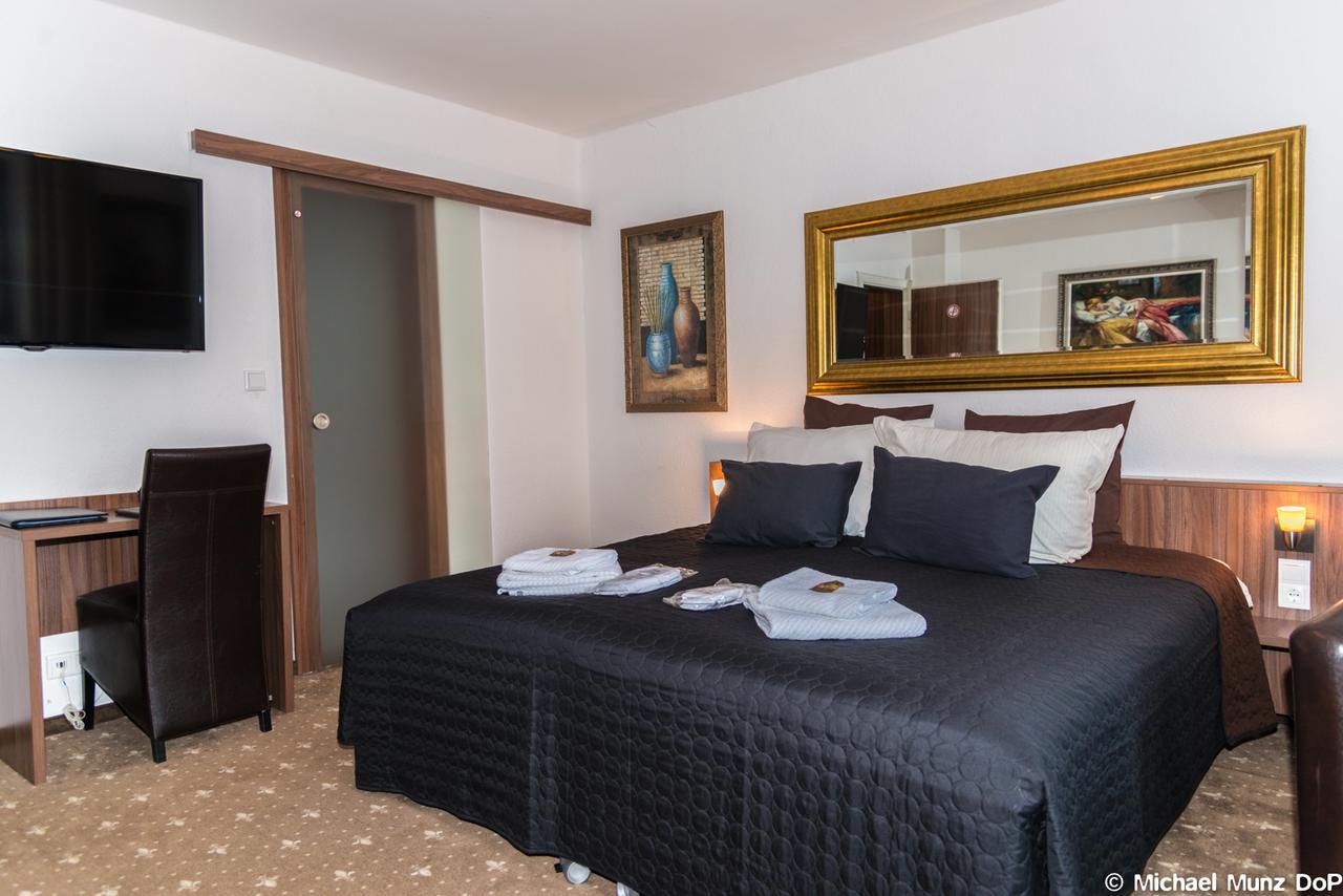 Hotel Und Restaurant Löwenbräu Köln